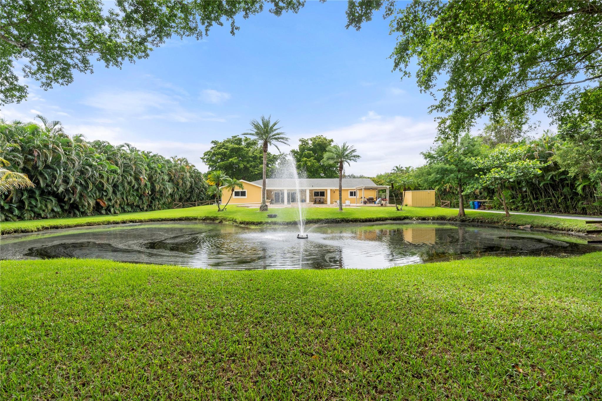 SUNSHINE RANCHES - Residential