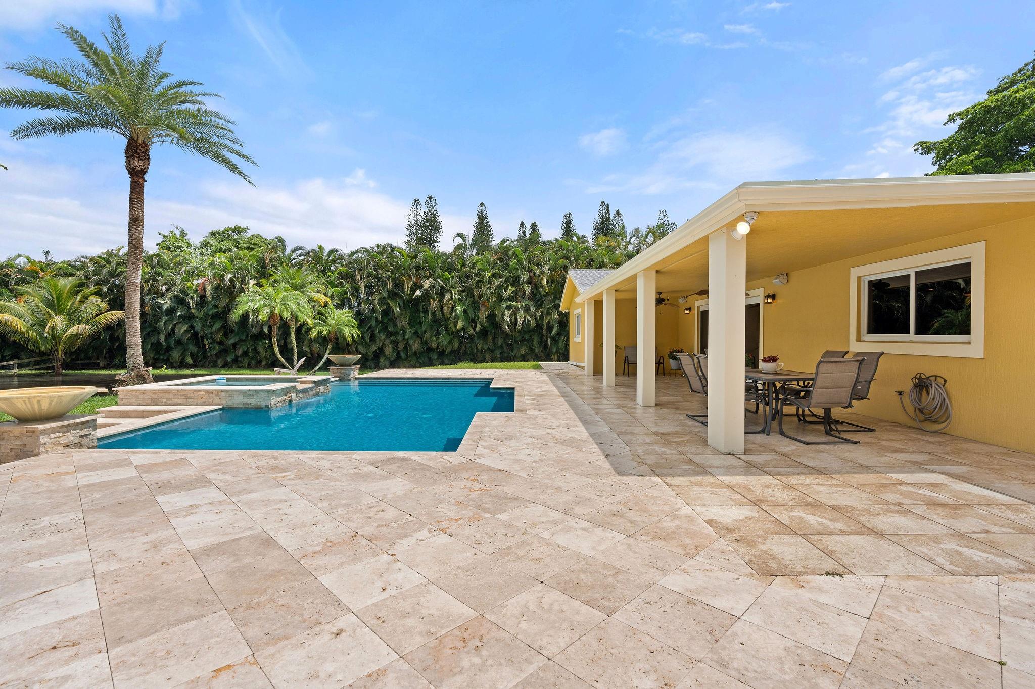 SUNSHINE RANCHES - Residential