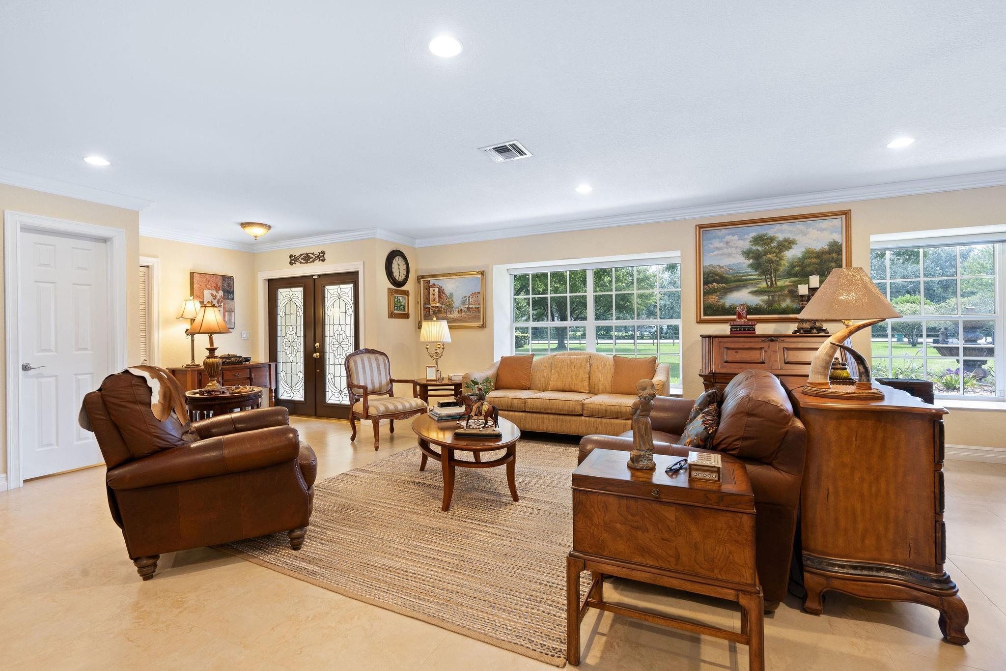 SUNSHINE RANCHES - Residential