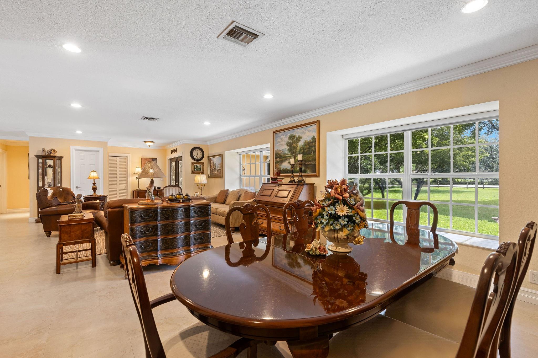 SUNSHINE RANCHES - Residential