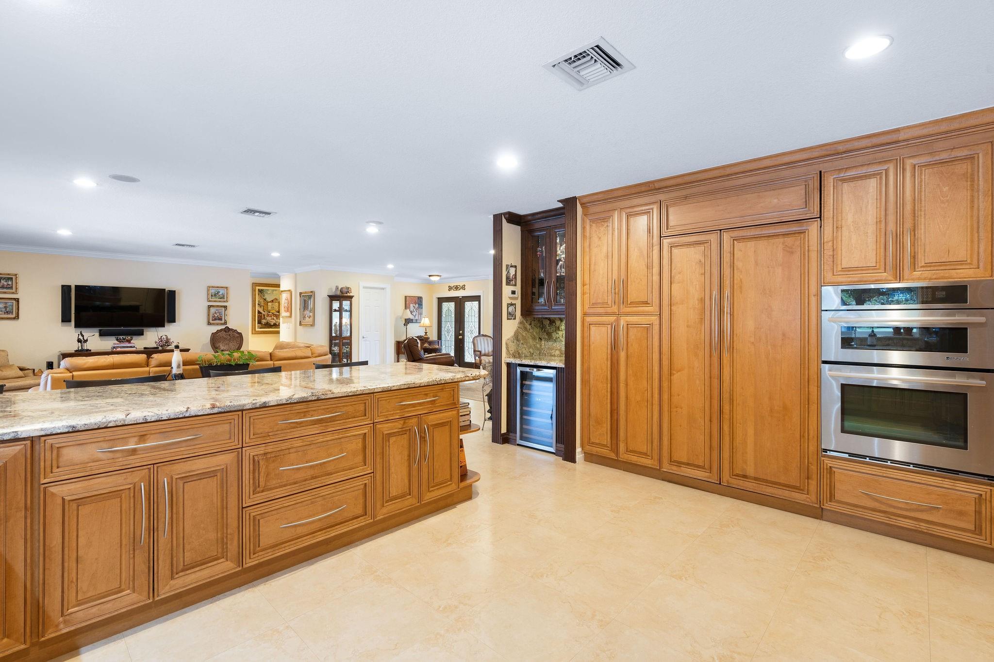 SUNSHINE RANCHES - Residential