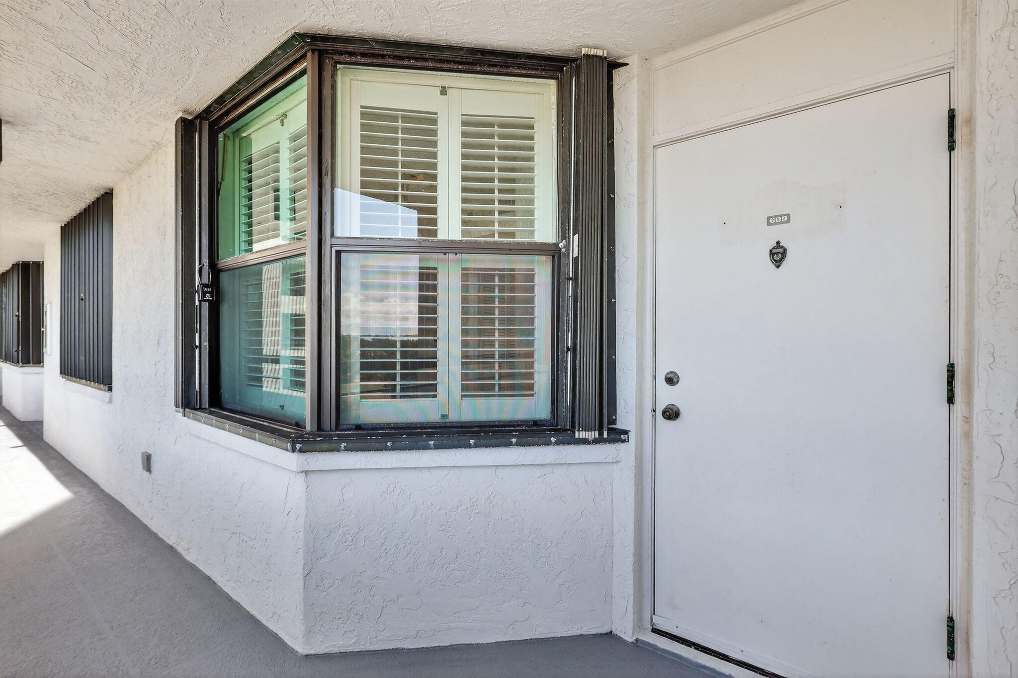 ISLAND DUNES OCEANSIDE CO - Residential