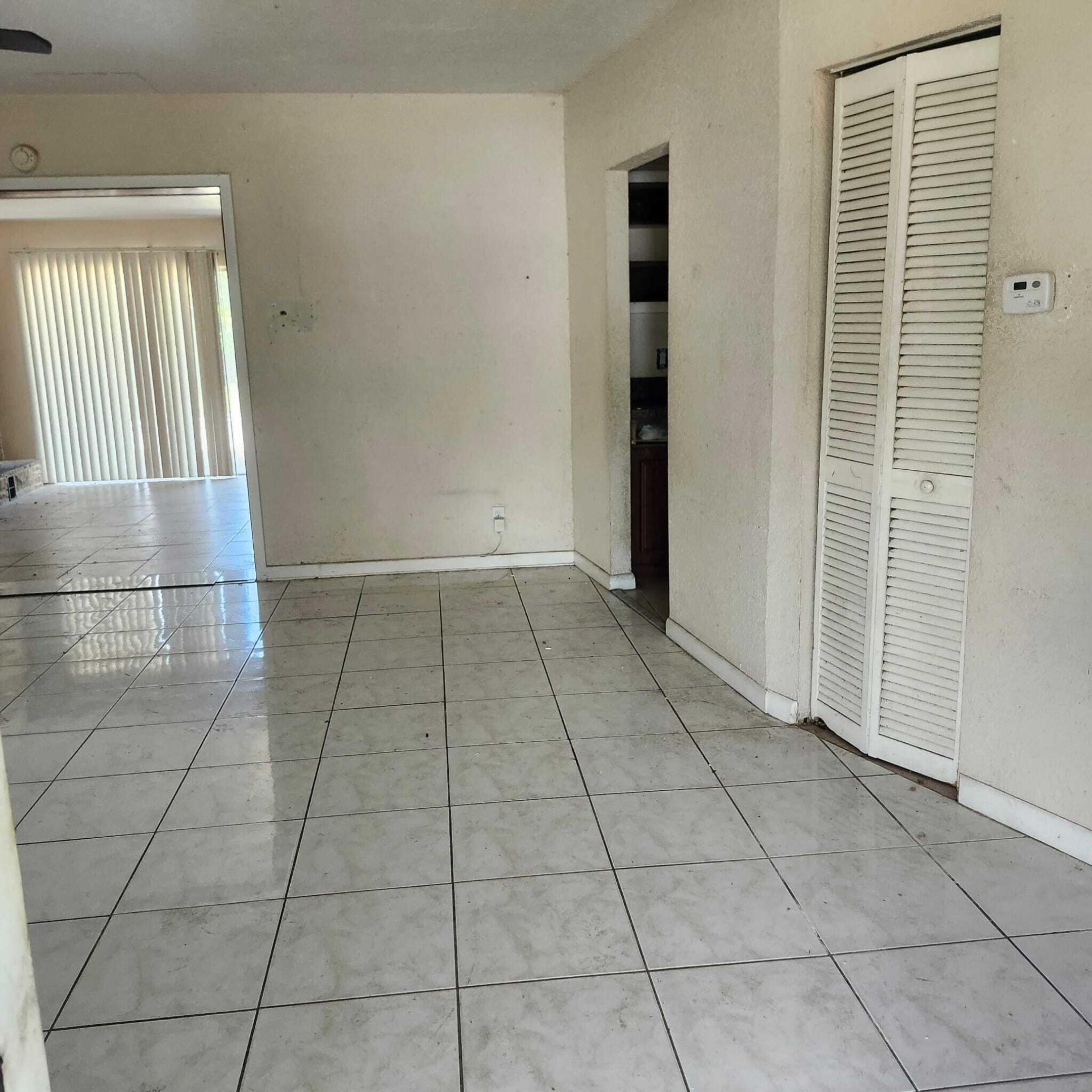 LAUDERDALE VILLAS - Residential
