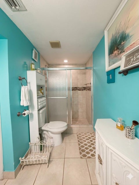 Tiny photo for 6801 NW 24TH Place, Sunrise, FL 33313 (MLS # B26074635)