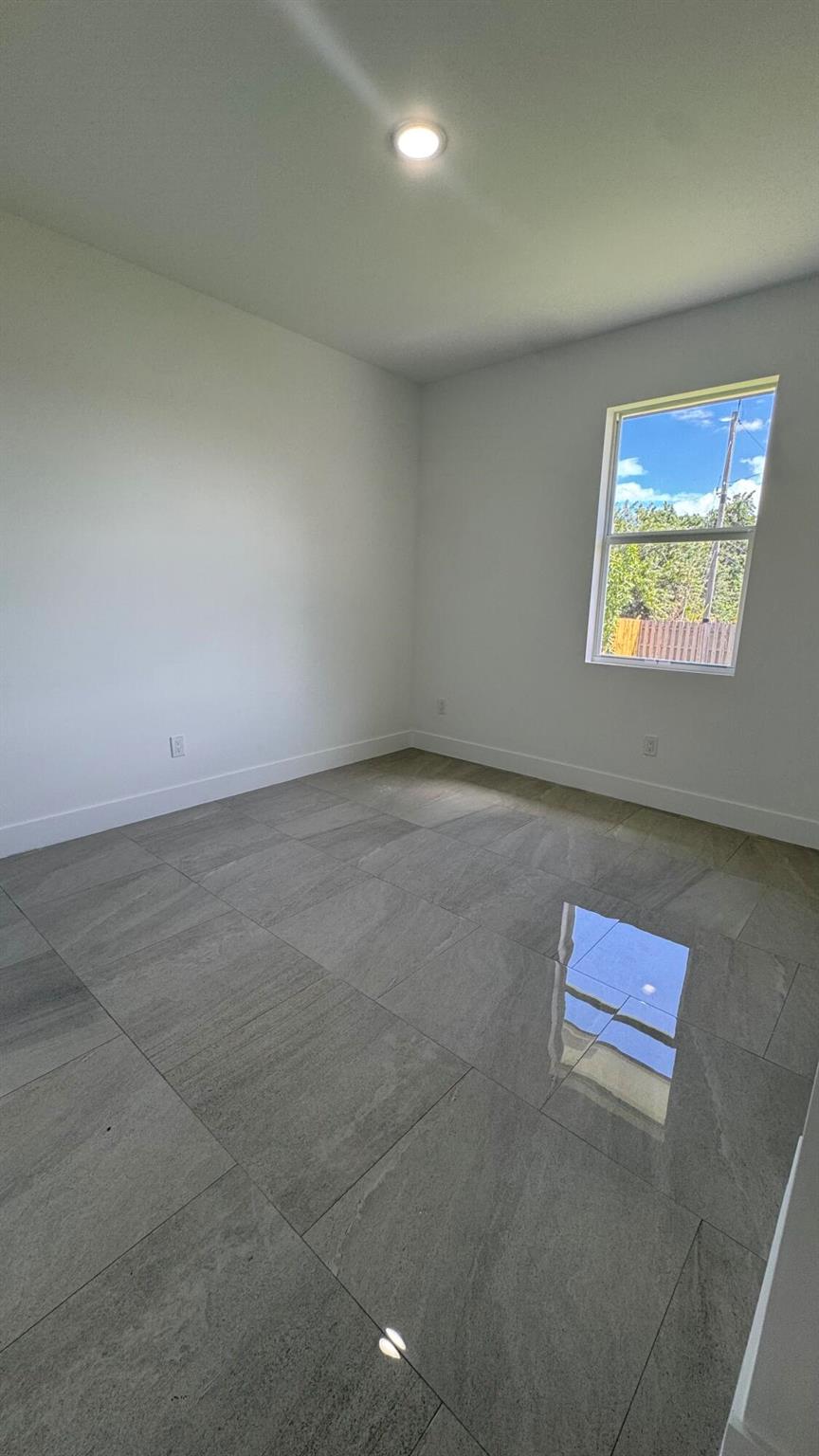 LAKEWOOD GARDENS PL 1 IN - Residential Lease