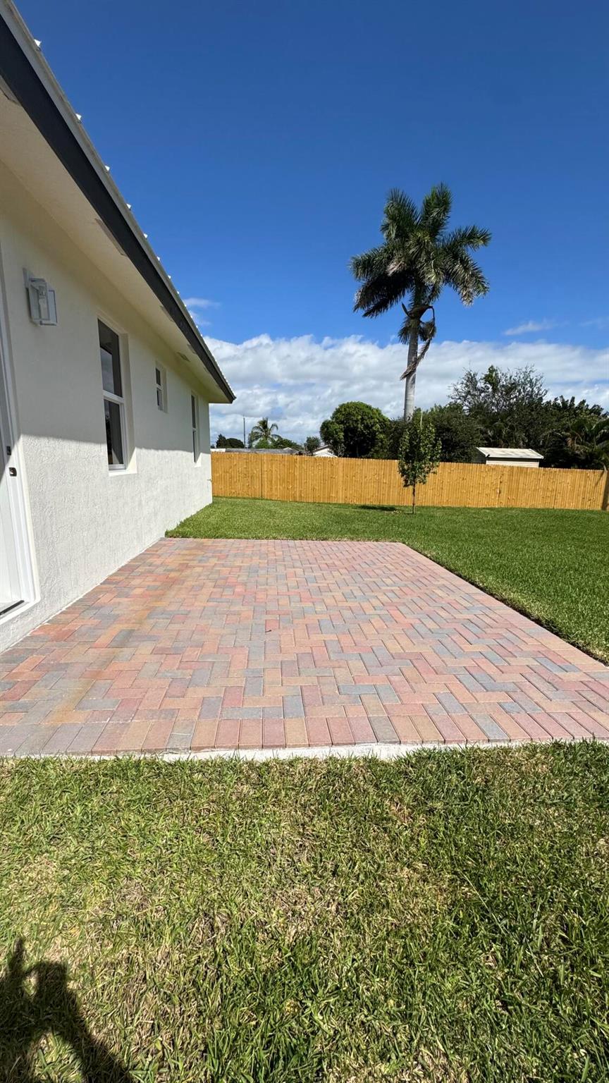 LAKEWOOD GARDENS PL 1 IN - Residential Lease