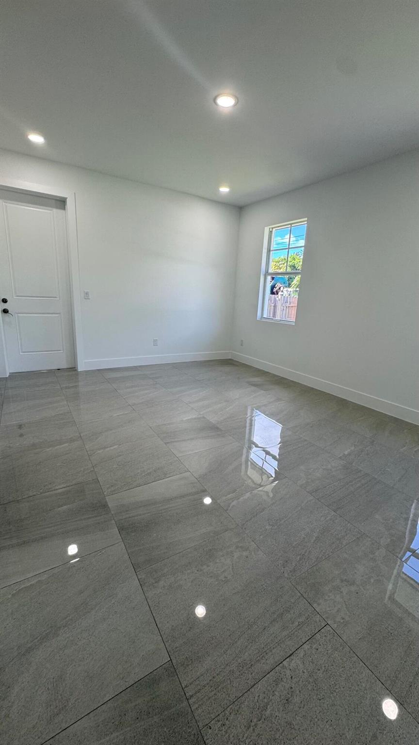 LAKEWOOD GARDENS PL 1 IN - Residential Lease