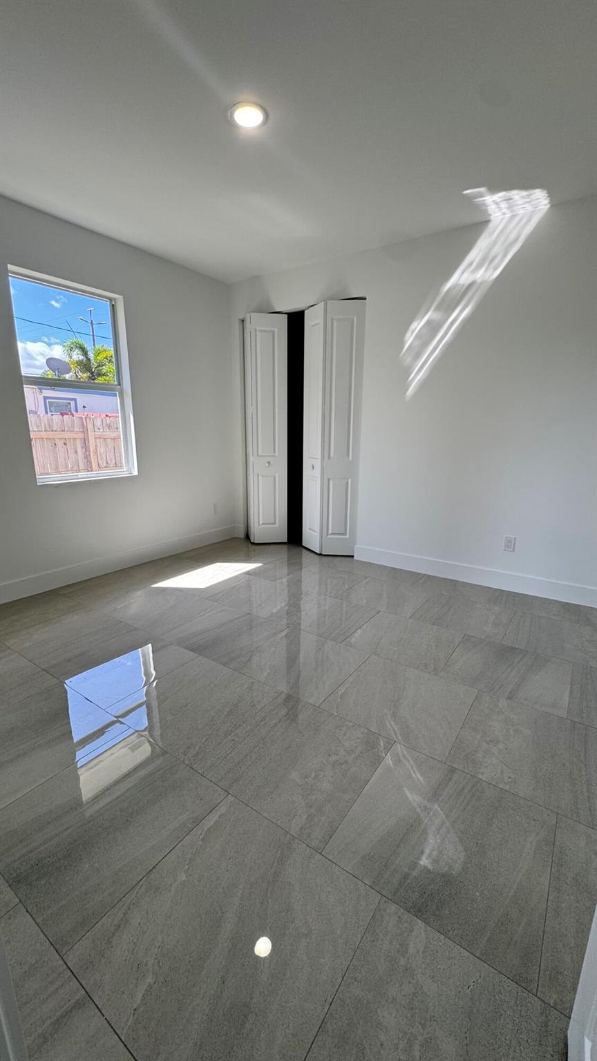 LAKEWOOD GARDENS PL 1 IN - Residential Lease