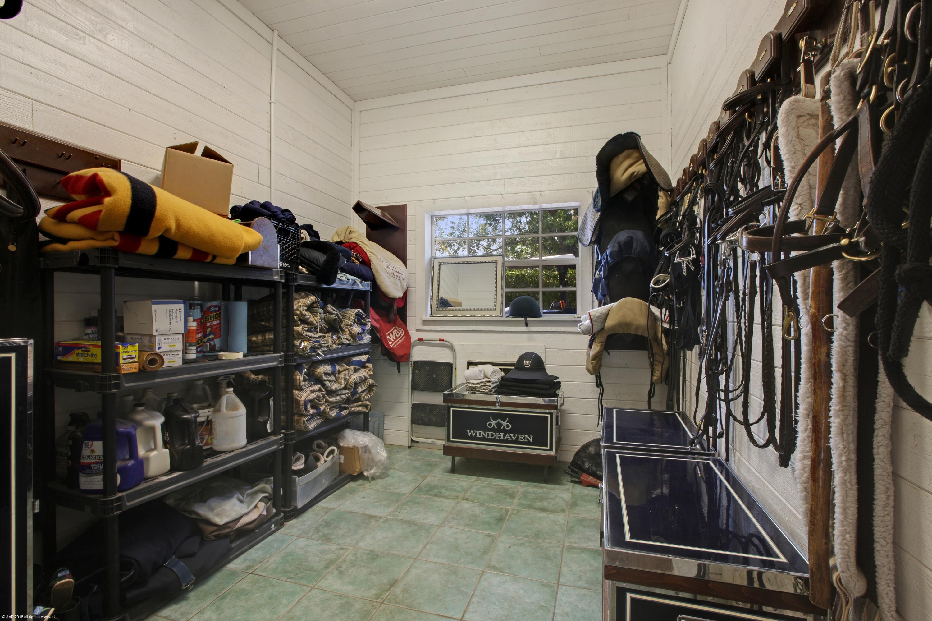 SADDLE TRAIL PARK OF WELLINGTON - Residential