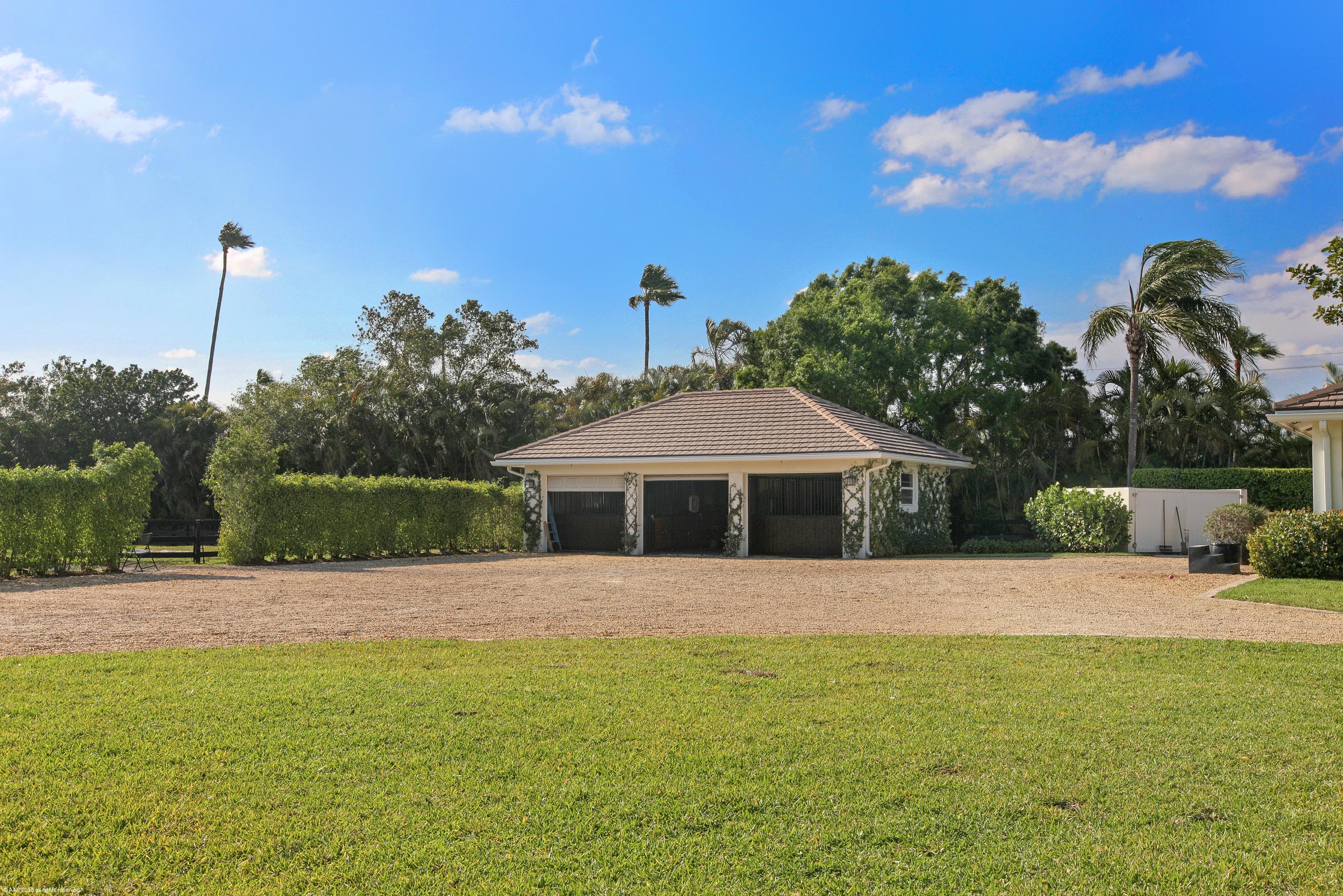 SADDLE TRAIL PARK OF WELLINGTON - Residential