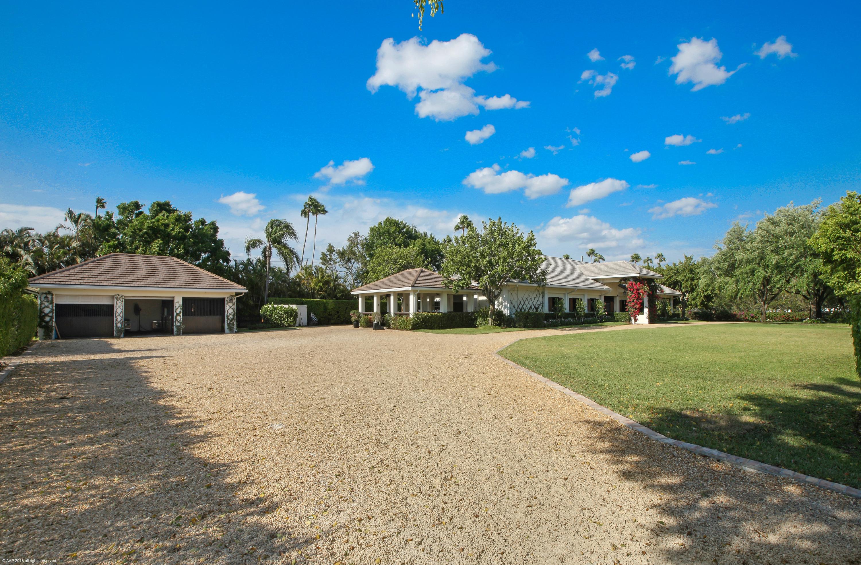 SADDLE TRAIL PARK OF WELLINGTON - Residential