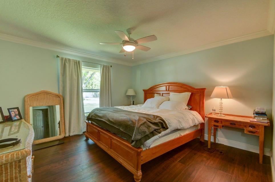 SADDLE TRAIL PARK OF WELL - Residential