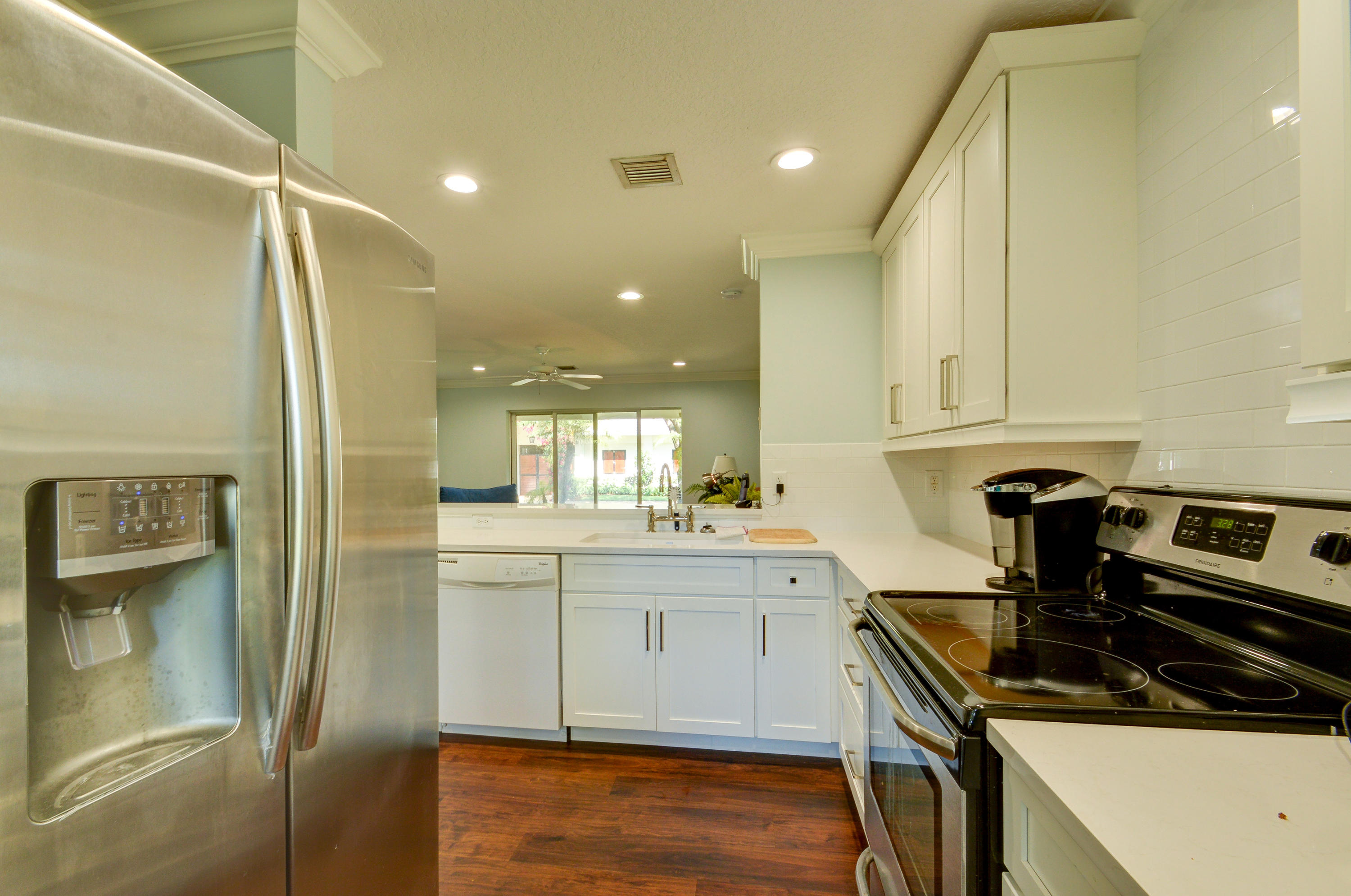 SADDLE TRAIL PARK OF WELLINGTON - Residential