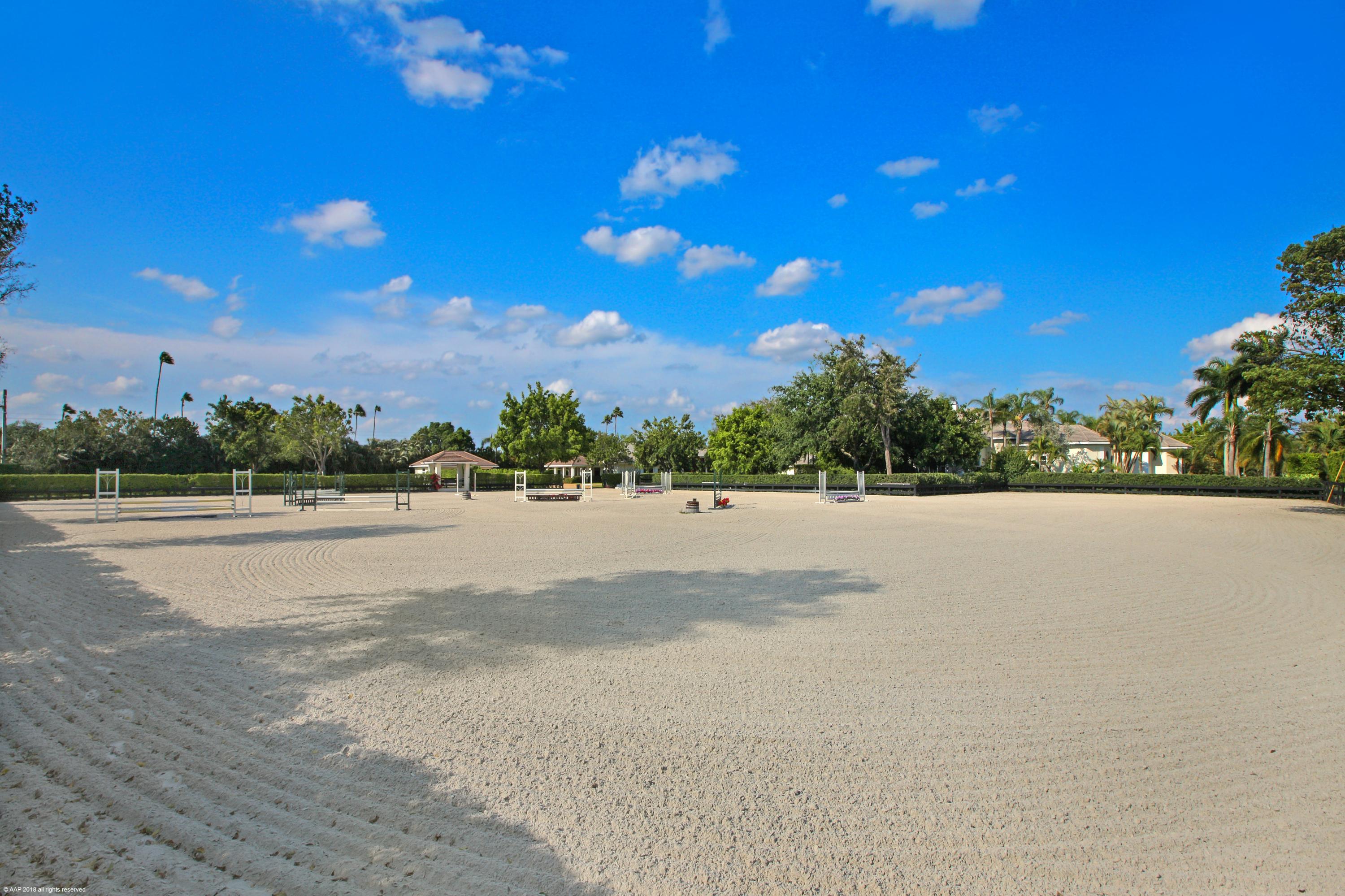 SADDLE TRAIL PARK OF WELLINGTON - Residential