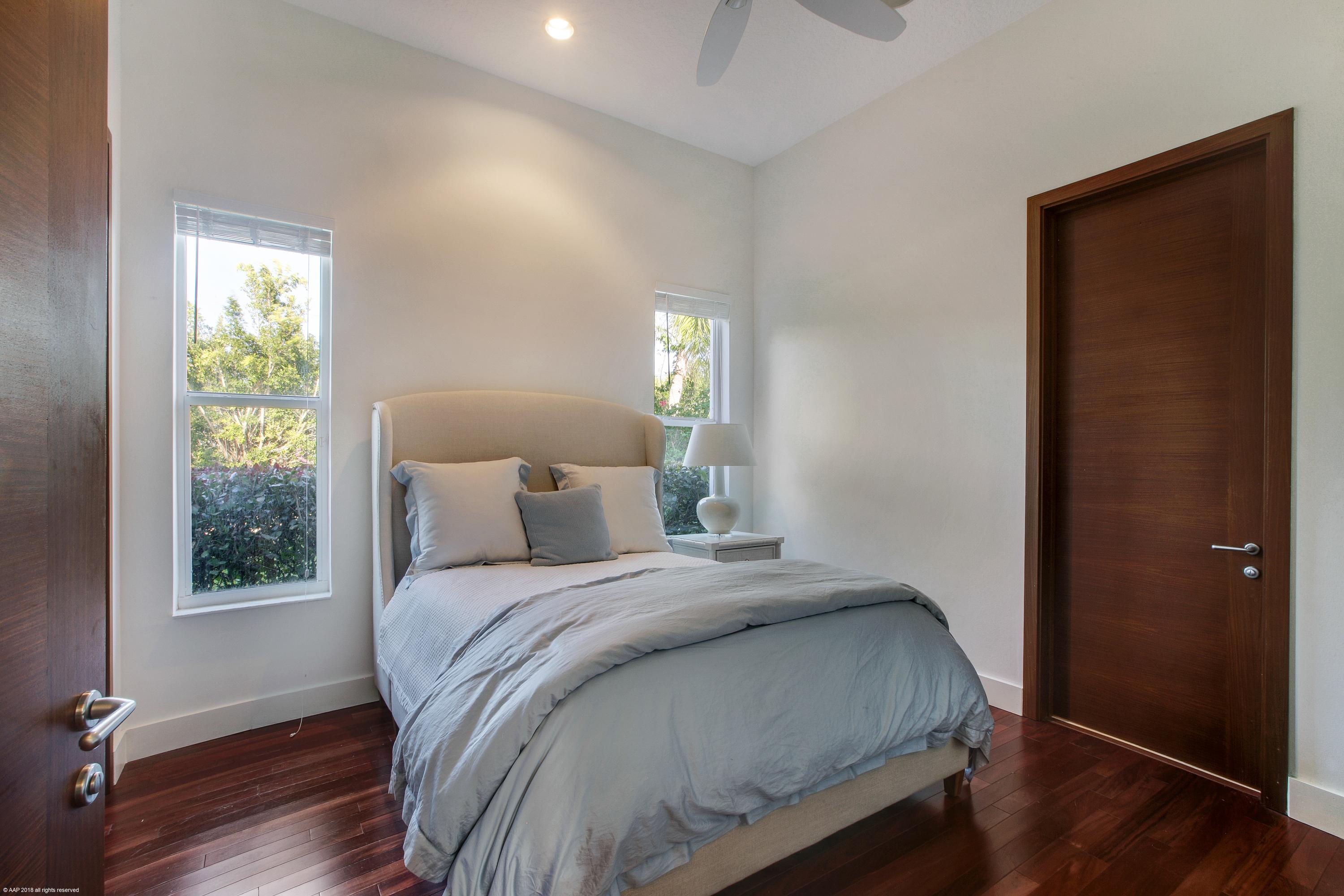 SADDLE TRAIL PARK OF WELLINGTON - Residential