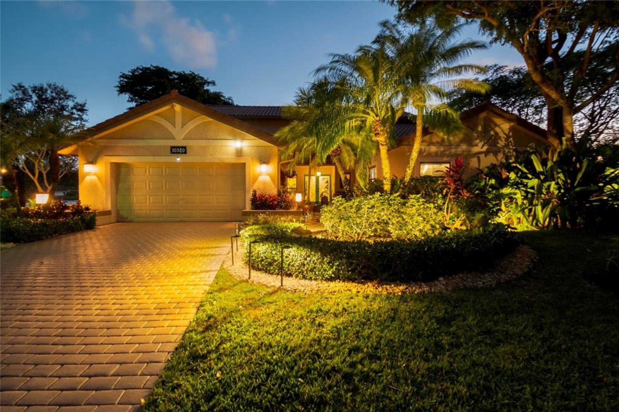 Glenoaks 113-41 B - Residential