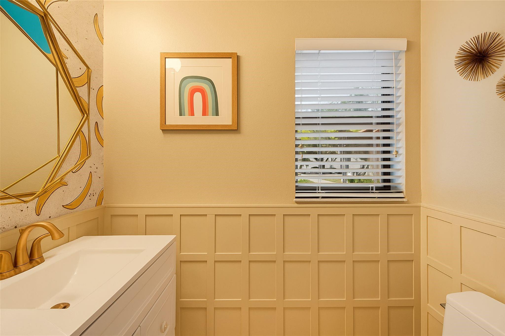 Glenoaks 113-41 B - Residential