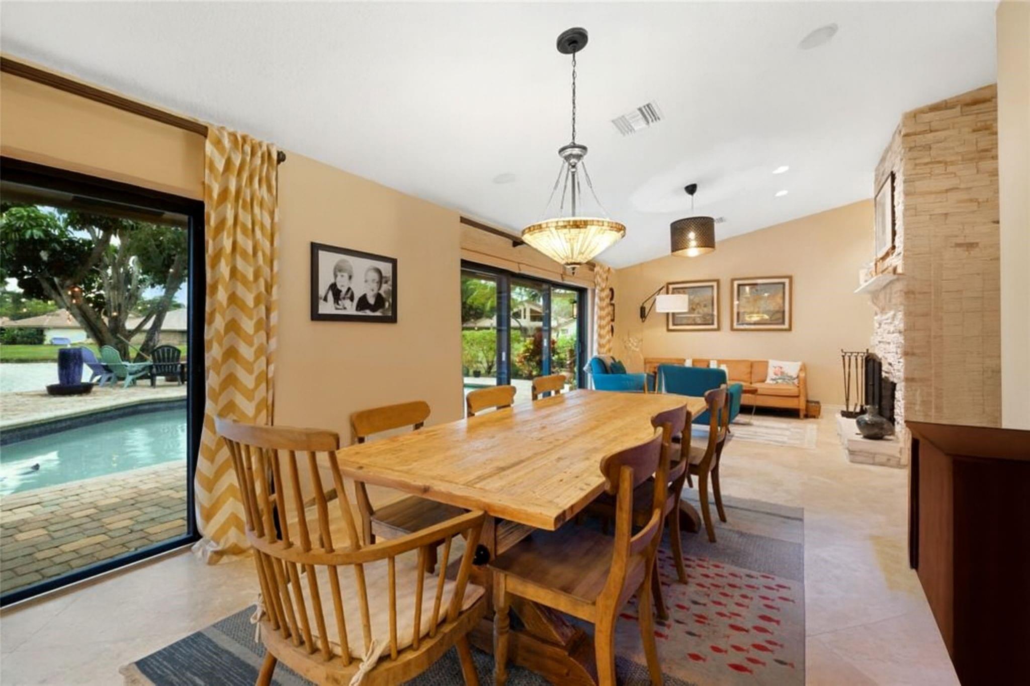 Glenoaks 113-41 B - Residential