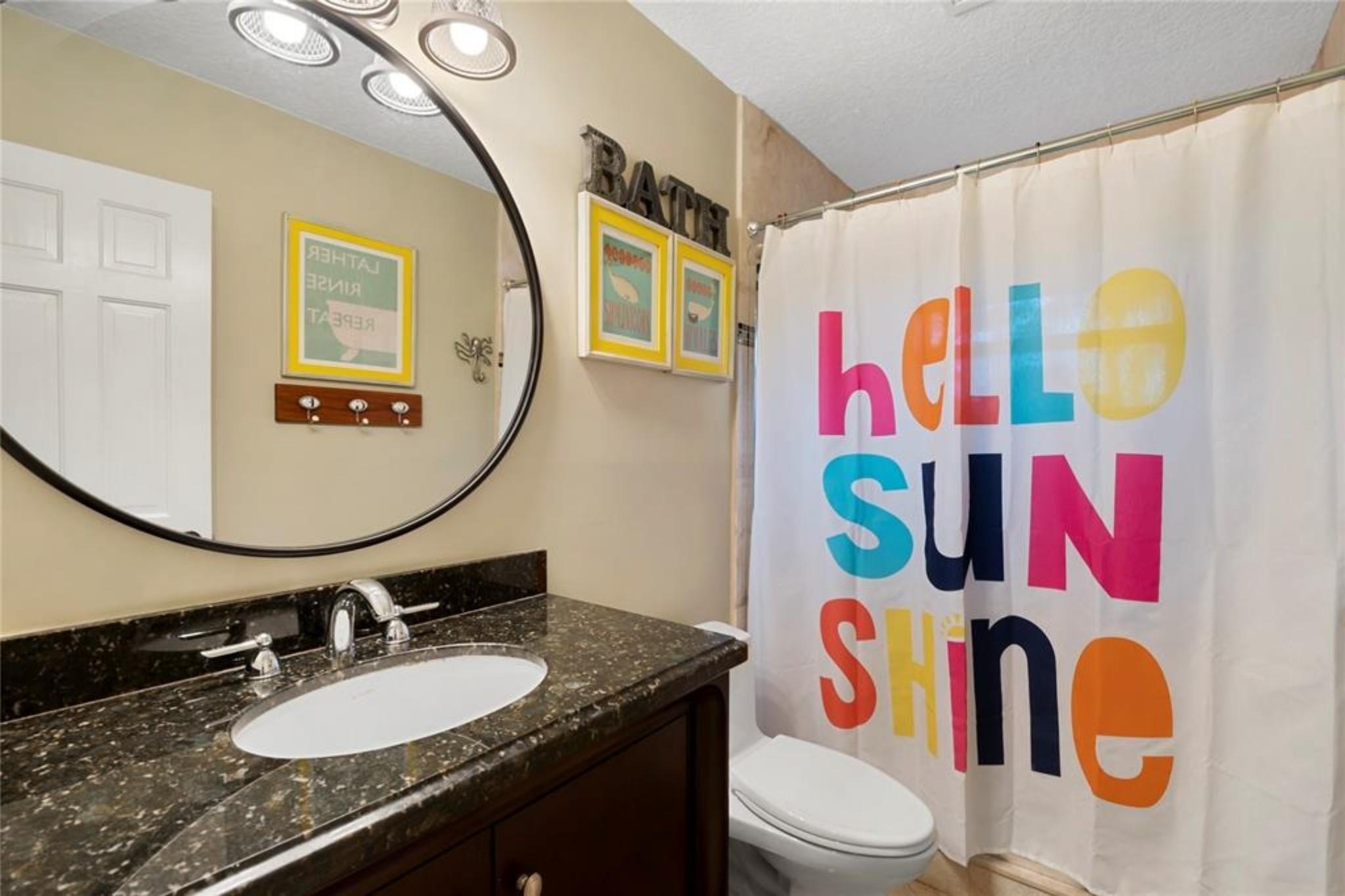 Glenoaks 113-41 B - Residential