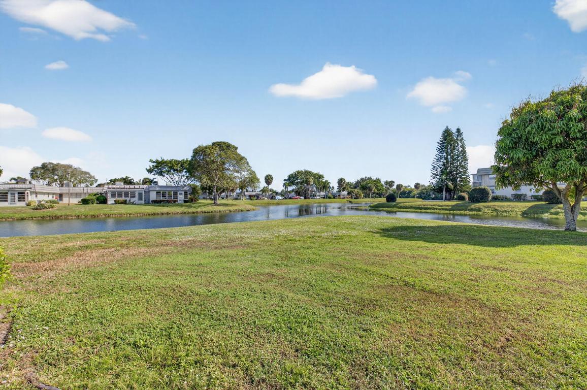 KINGS POINT VALENCIA CONDOS - Residential