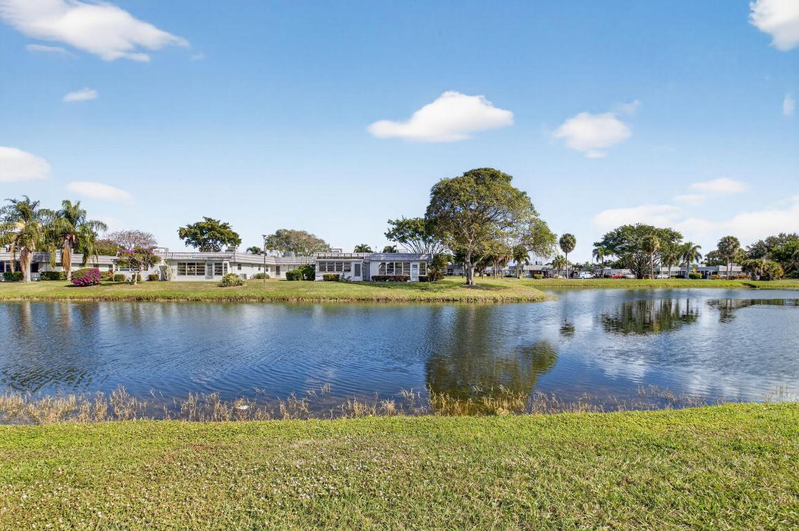 KINGS POINT VALENCIA CONDOS - Residential