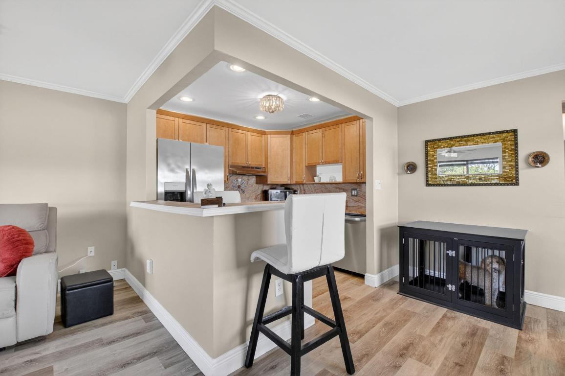 KINGS POINT VALENCIA CONDOS - Residential