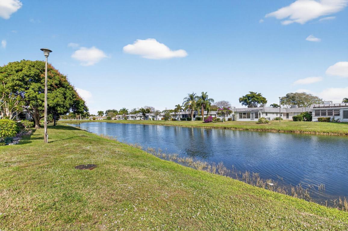 KINGS POINT VALENCIA CONDOS - Residential