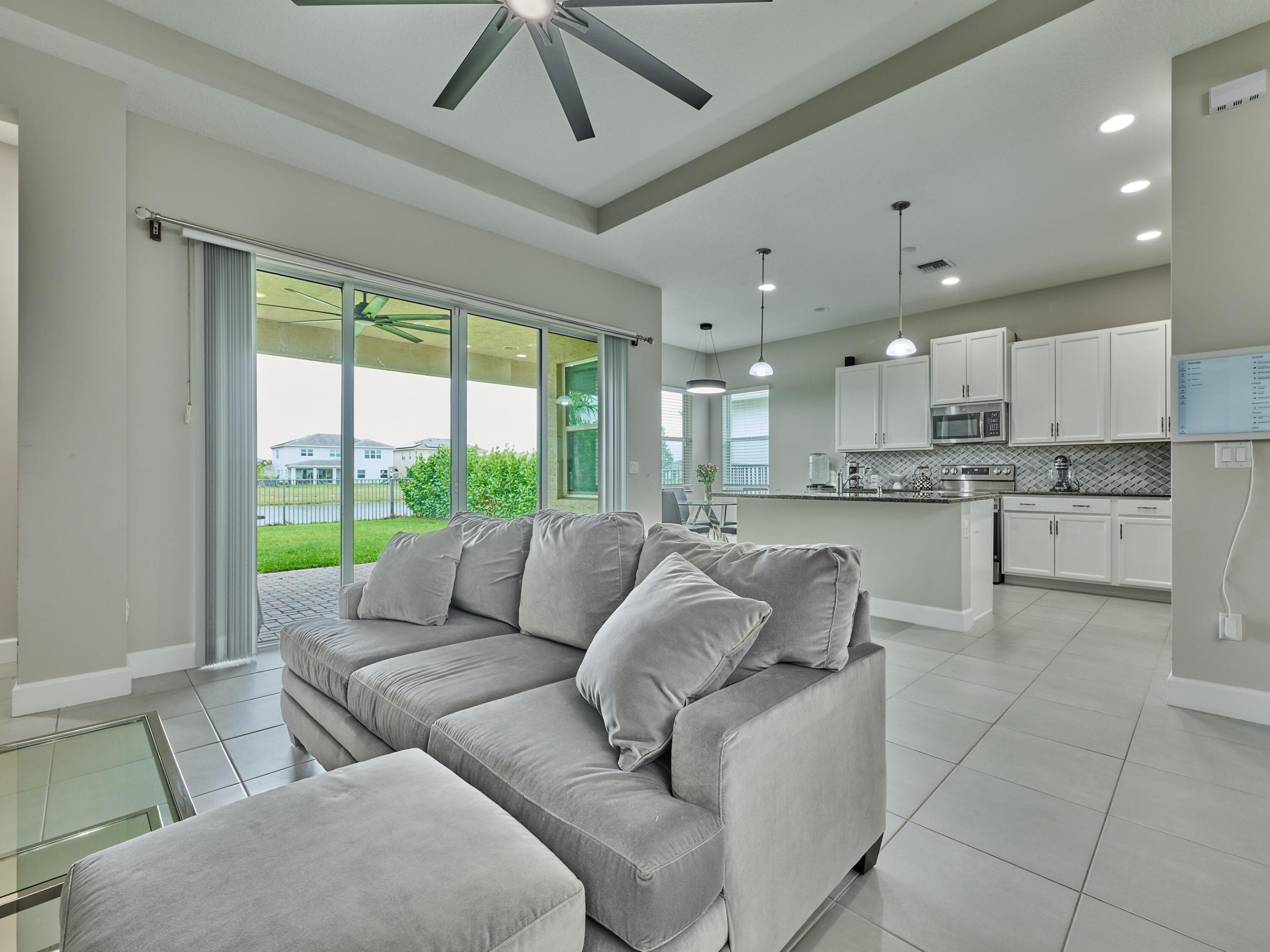 MEADOWS OF WESTLAKE - Residential Lease