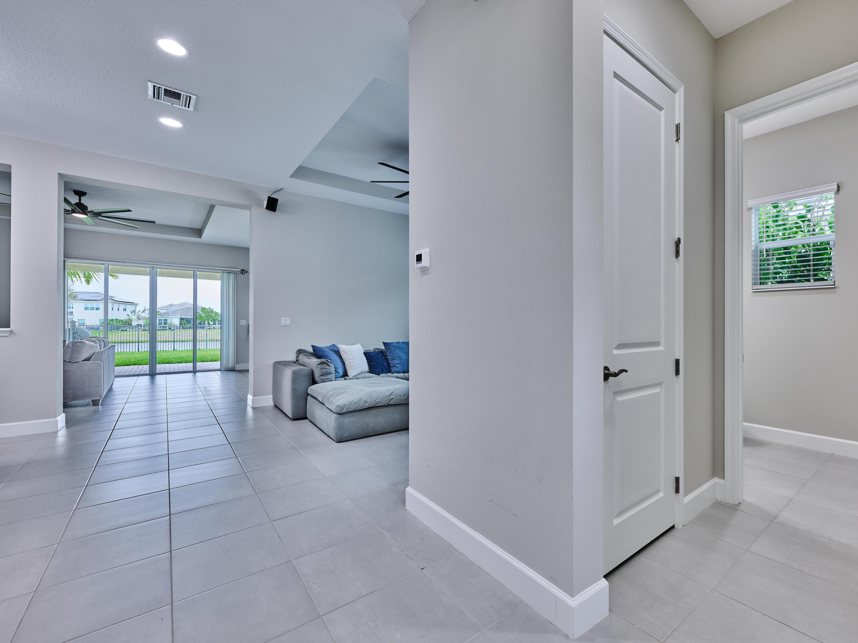 MEADOWS OF WESTLAKE - Residential Lease