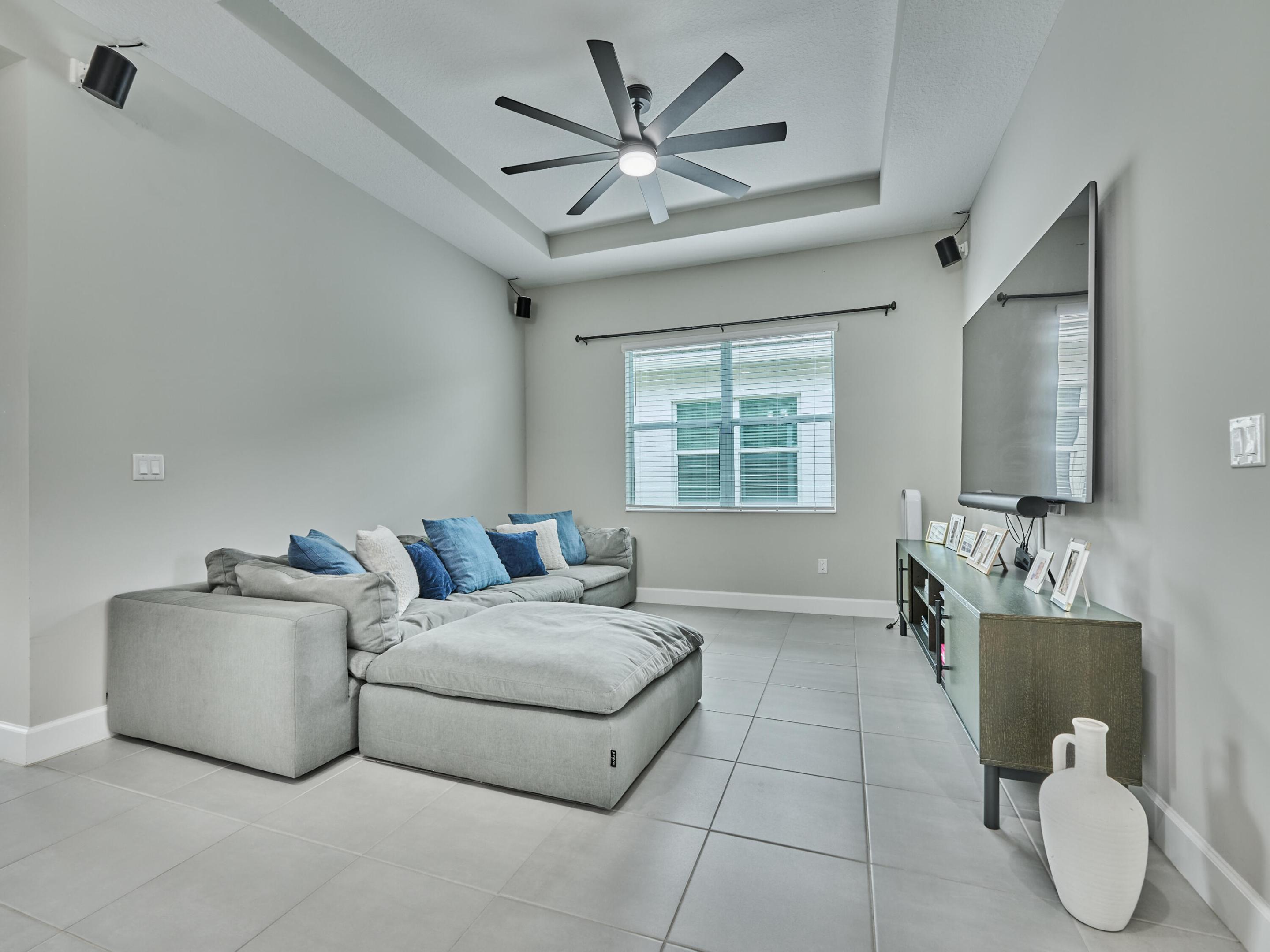 MEADOWS OF WESTLAKE - Residential Lease