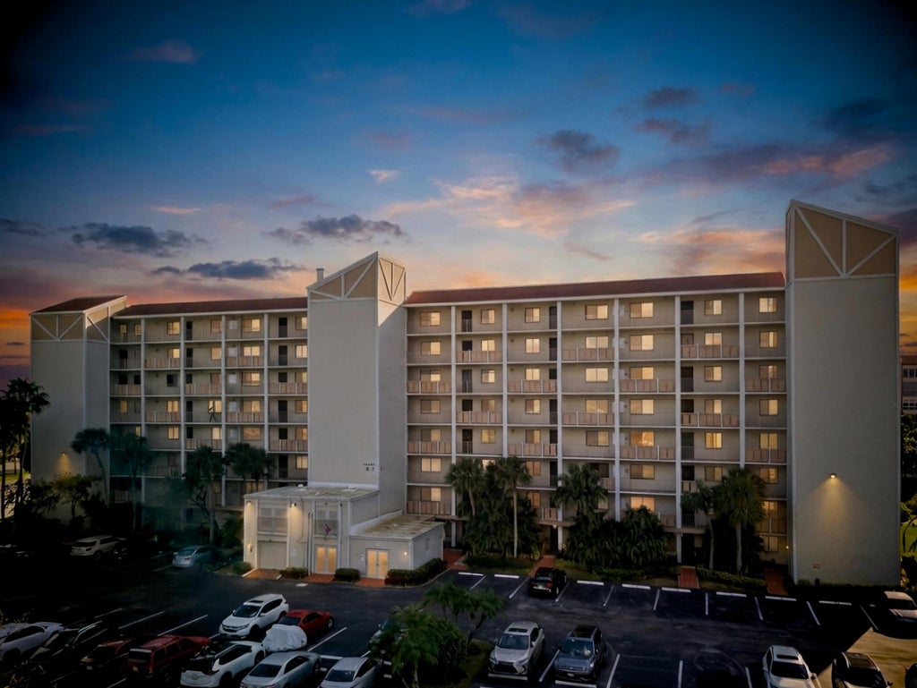 Photo of 14475 N Strathmore Lane #308, Delray Beach, FL 33446 (MLS # B26065205)