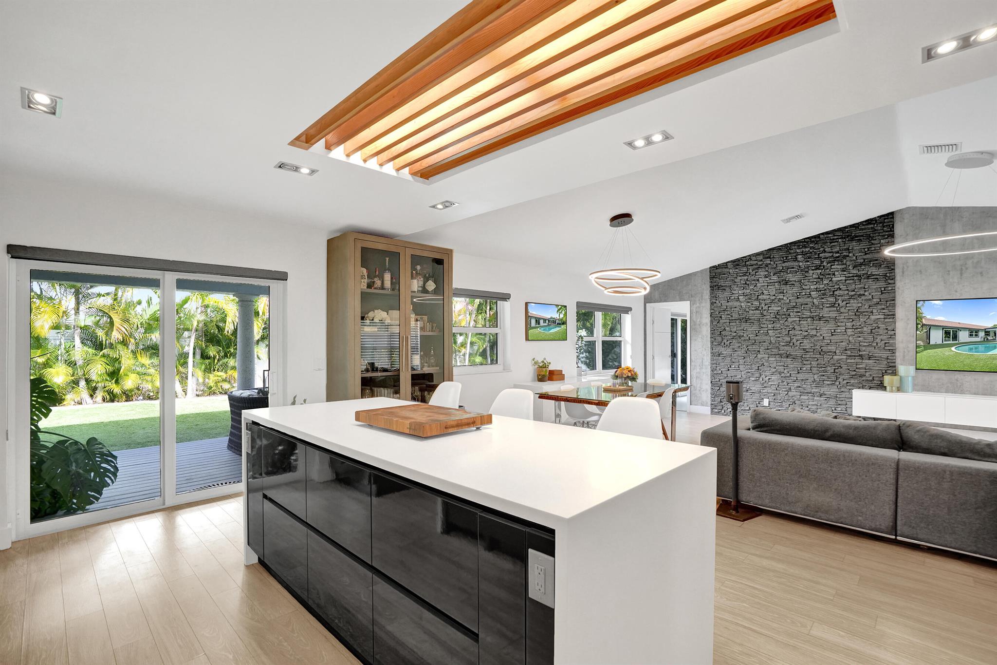 DEERFIELD RIDGE SEC 1 - Residential