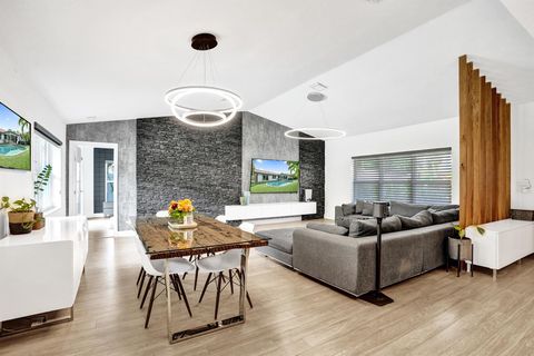 809 SE 13th Court Deerfield Beach FL 33441