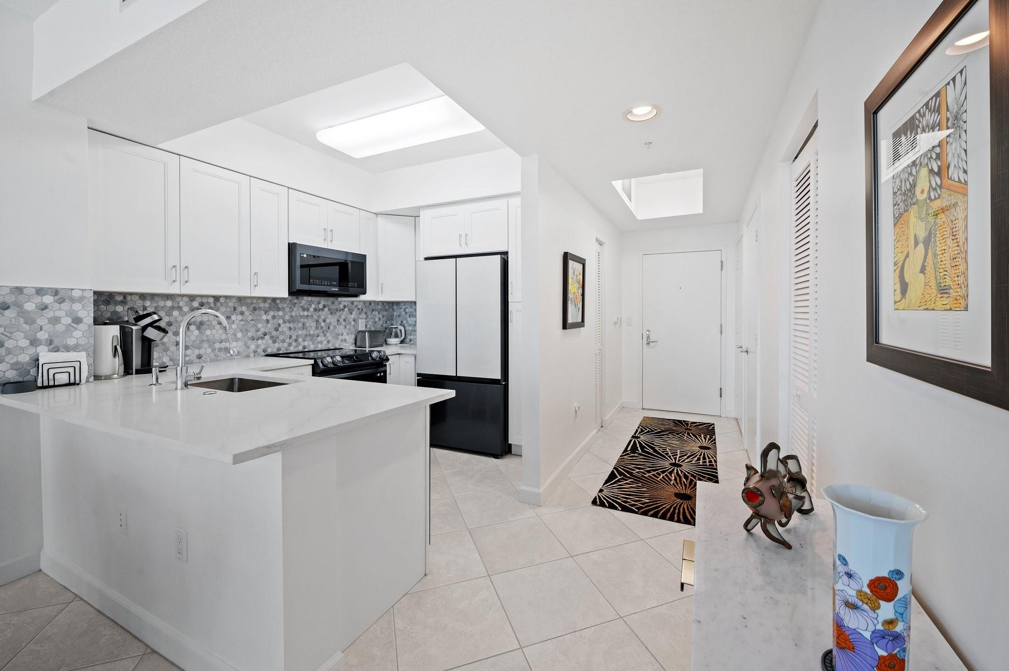 111 SE 8th Ave 903
