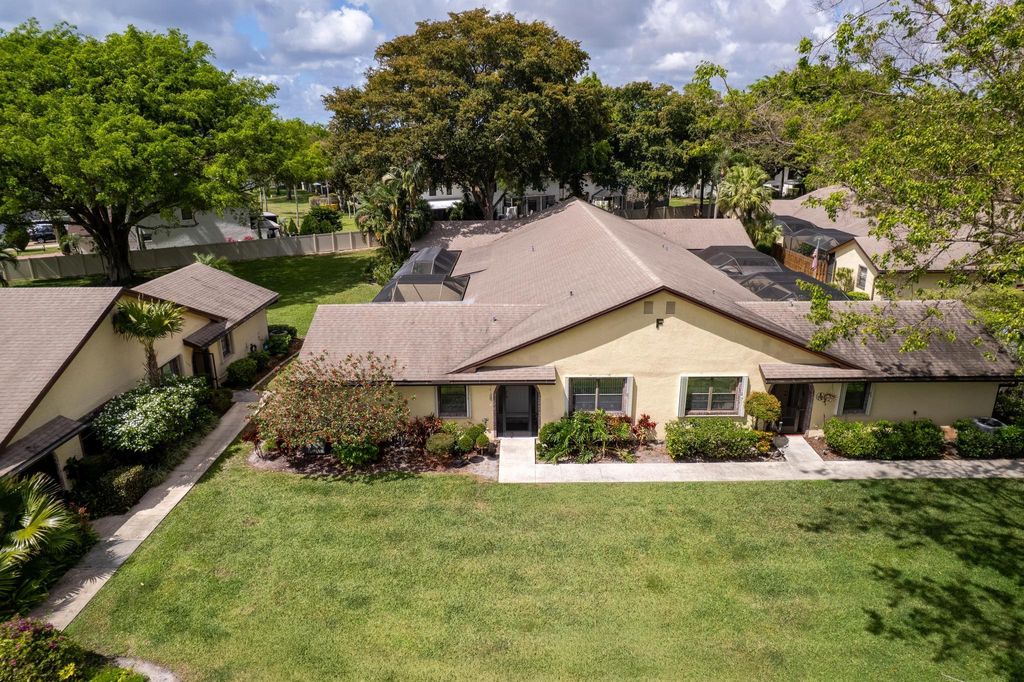 Photo of 23351 Bar Lake Dr #33, Boca Raton, FL 33433 (MLS # B26001181)