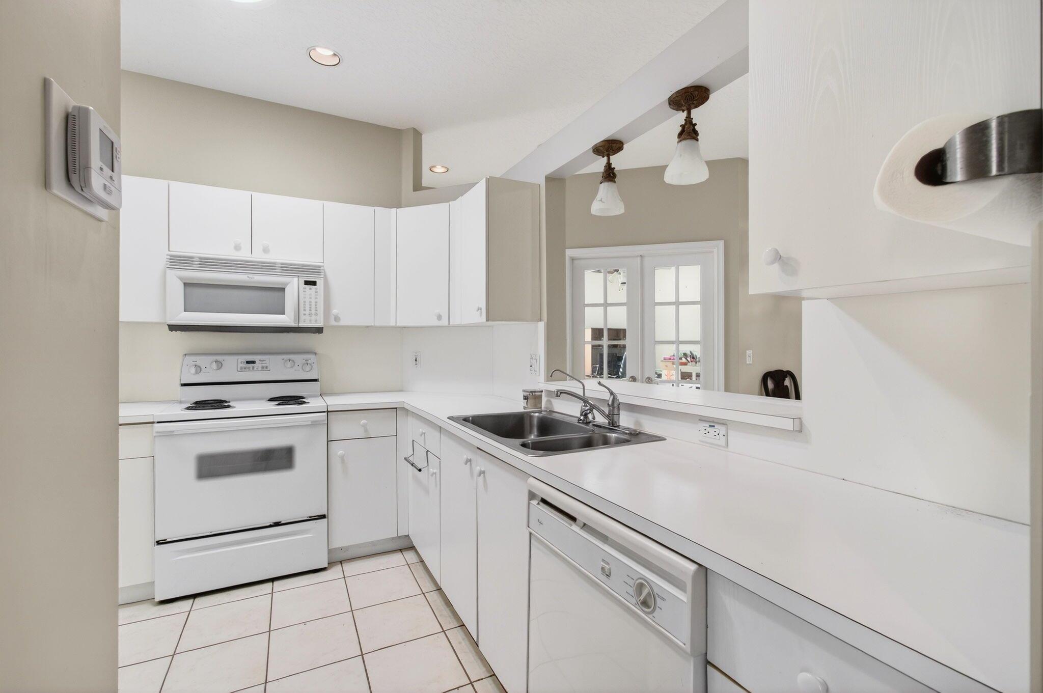 MAJESTIC ISLES - Residential