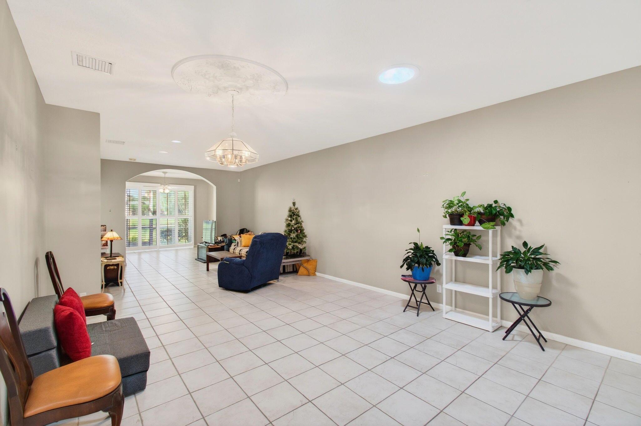 MAJESTIC ISLES - Residential