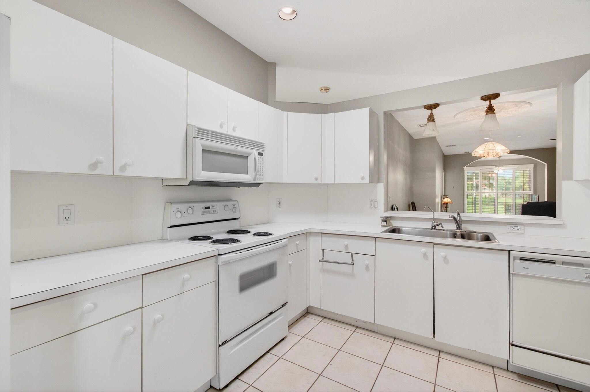 MAJESTIC ISLES - Residential