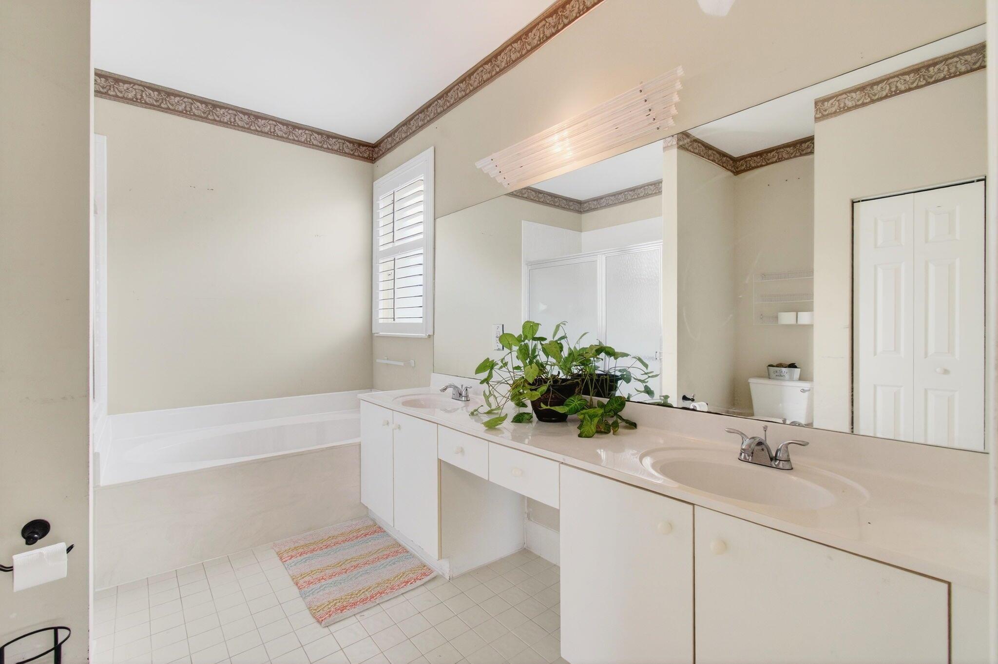 MAJESTIC ISLES - Residential