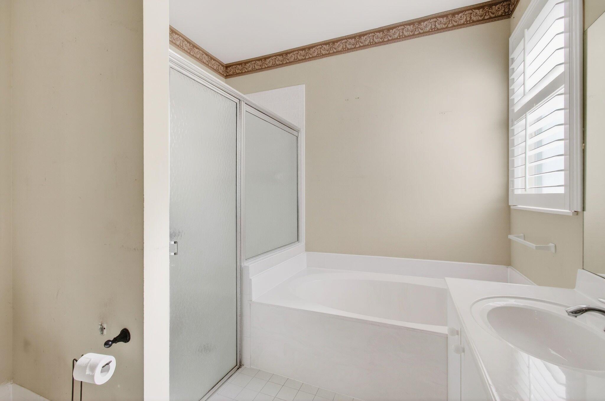 MAJESTIC ISLES - Residential