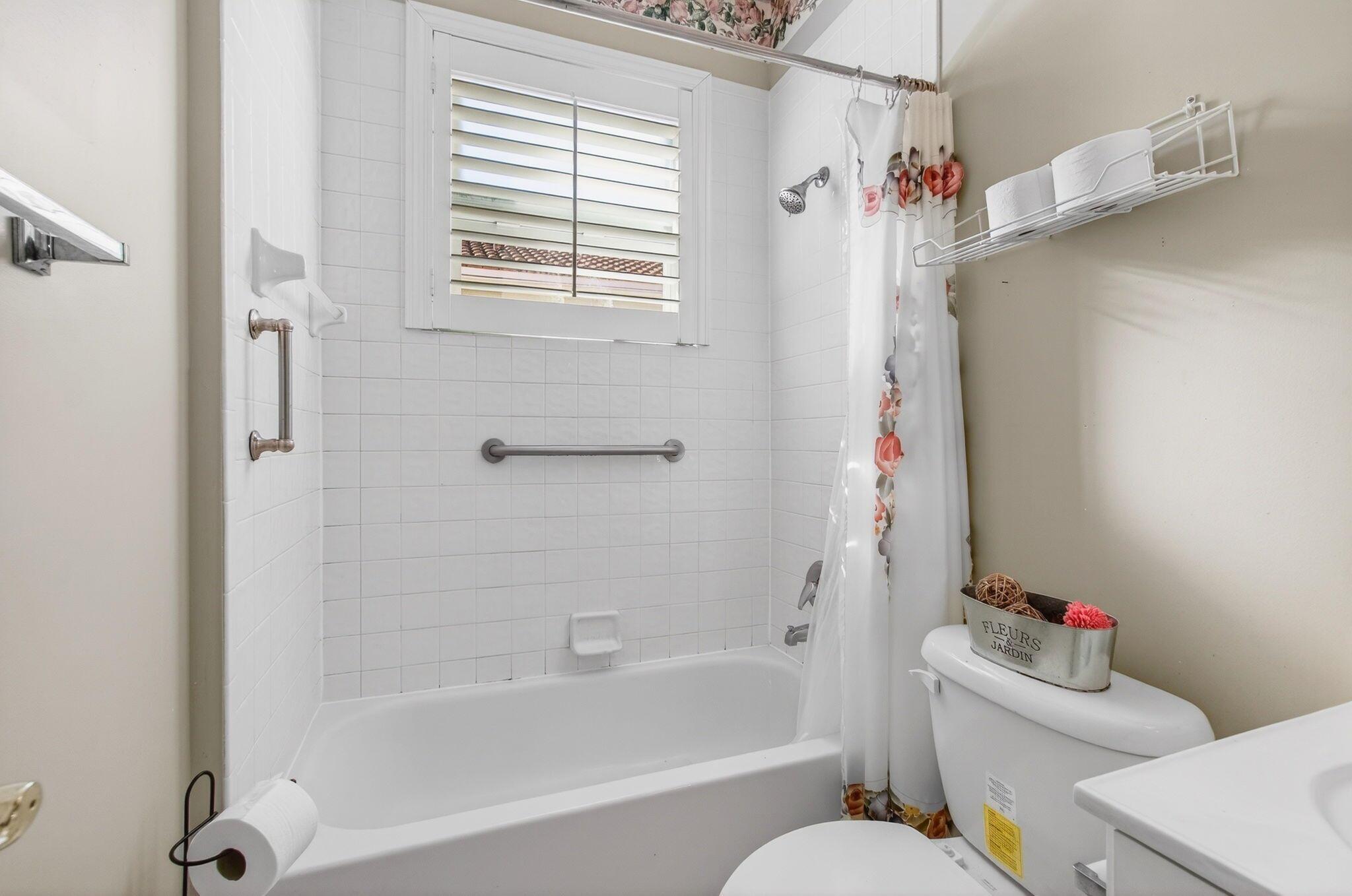 MAJESTIC ISLES - Residential