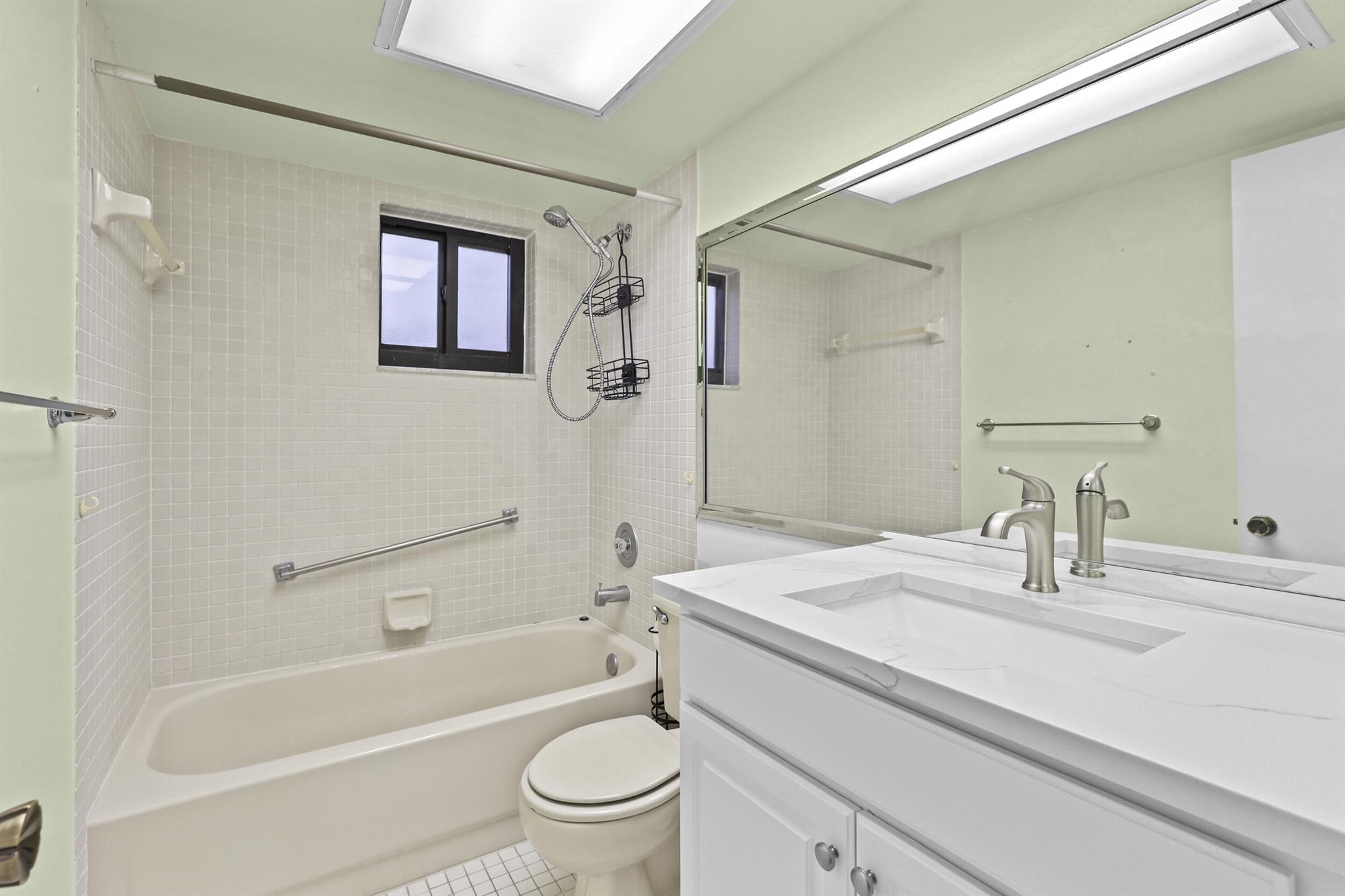 COCONUT PALM CONDO - Residential