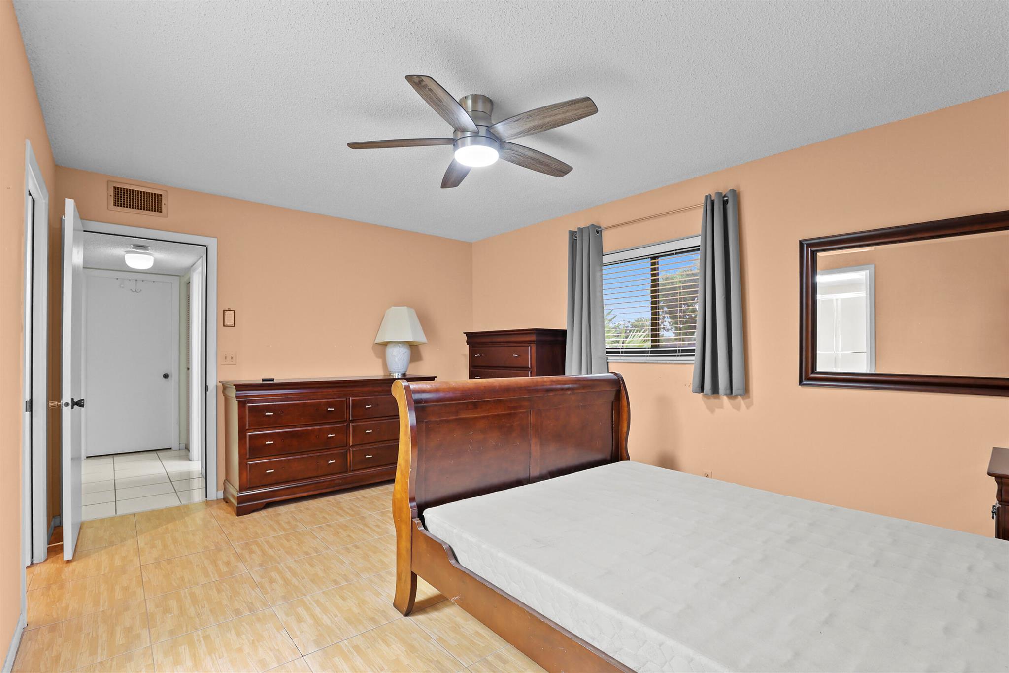 COCONUT PALM CONDO - Residential