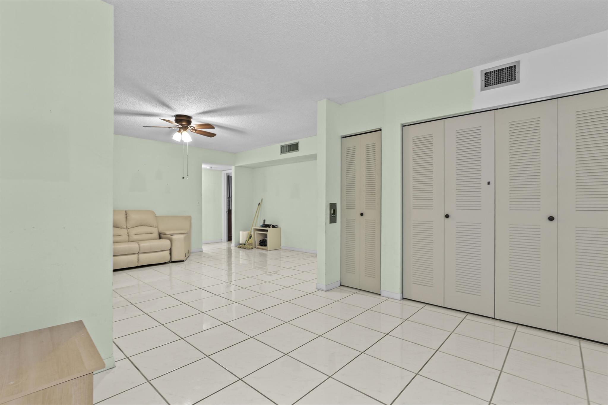 COCONUT PALM CONDO - Residential