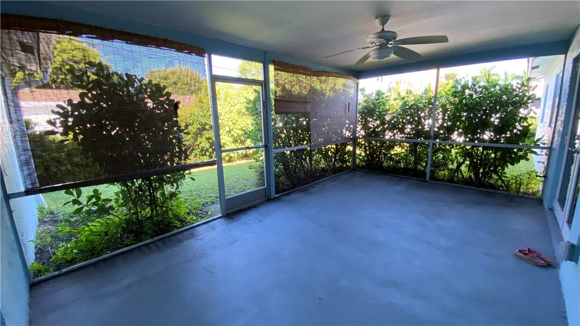 Tropic Palms 02 - Residential