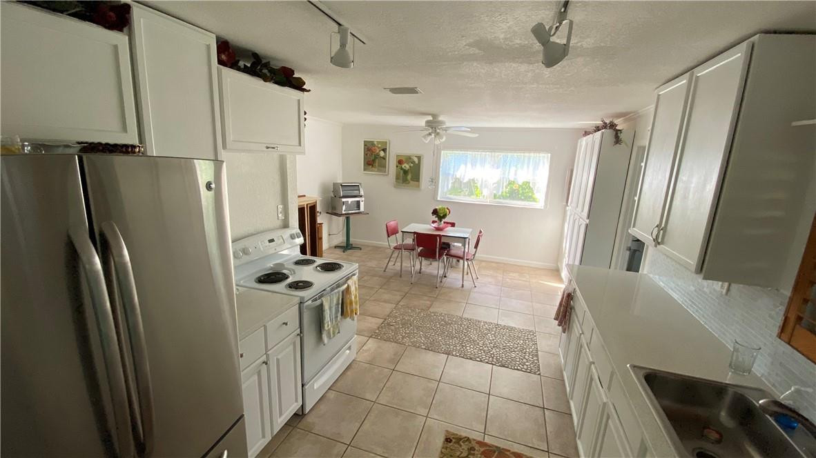 Tropic Palms 02 - Residential