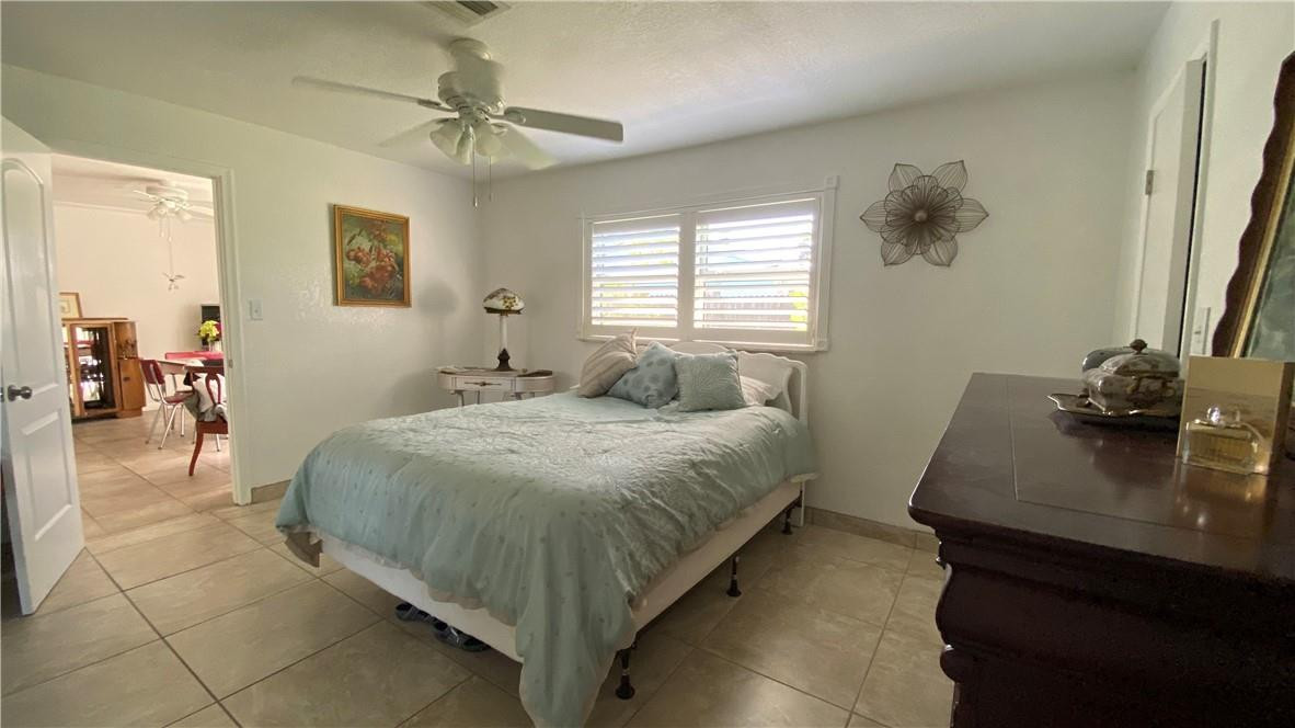 Tropic Palms 02 - Residential
