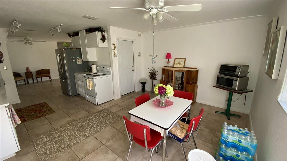 Tropic Palms 02 - Residential