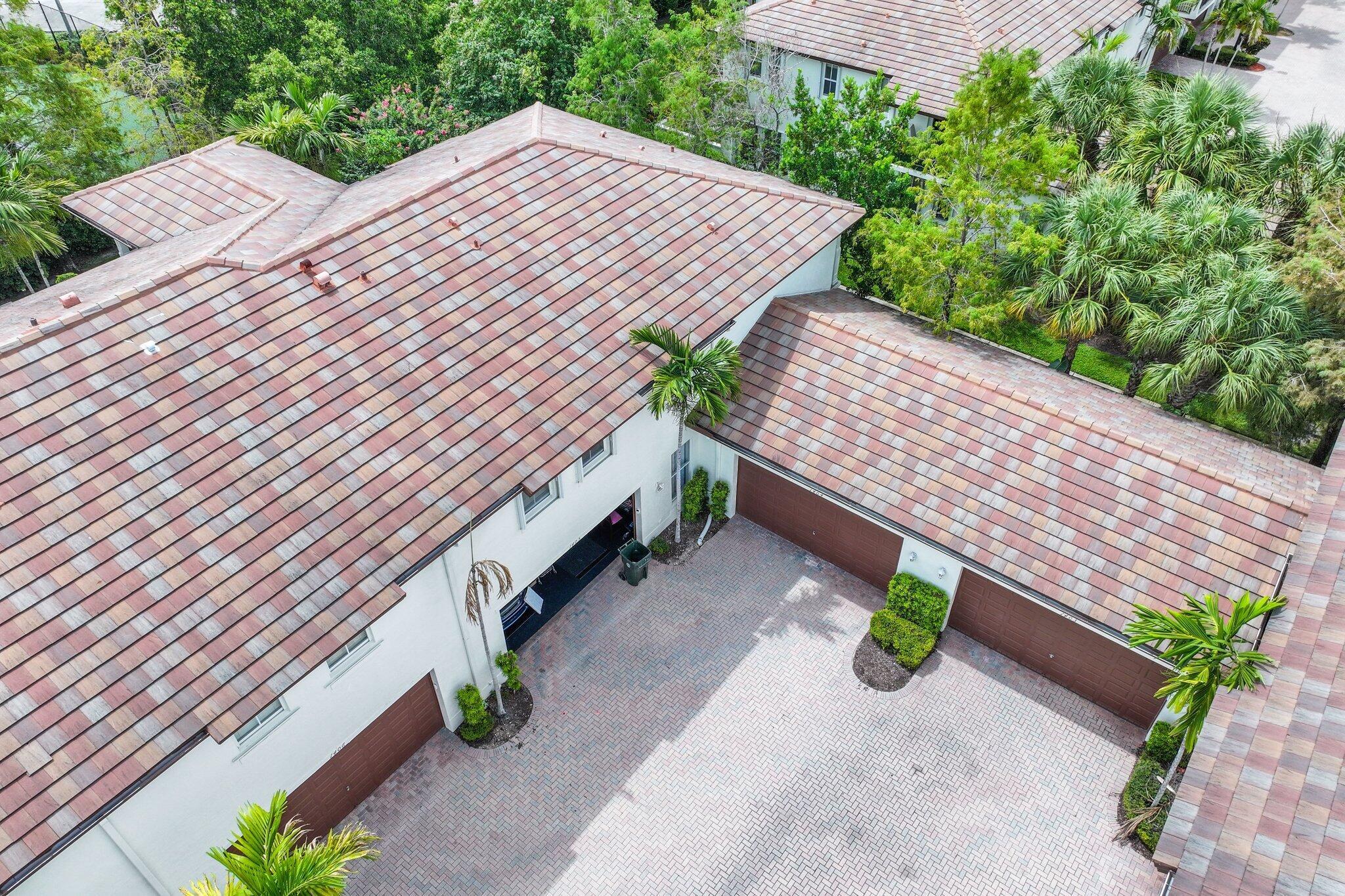 PALOMA LAKES CONDOMINIUM - Residential