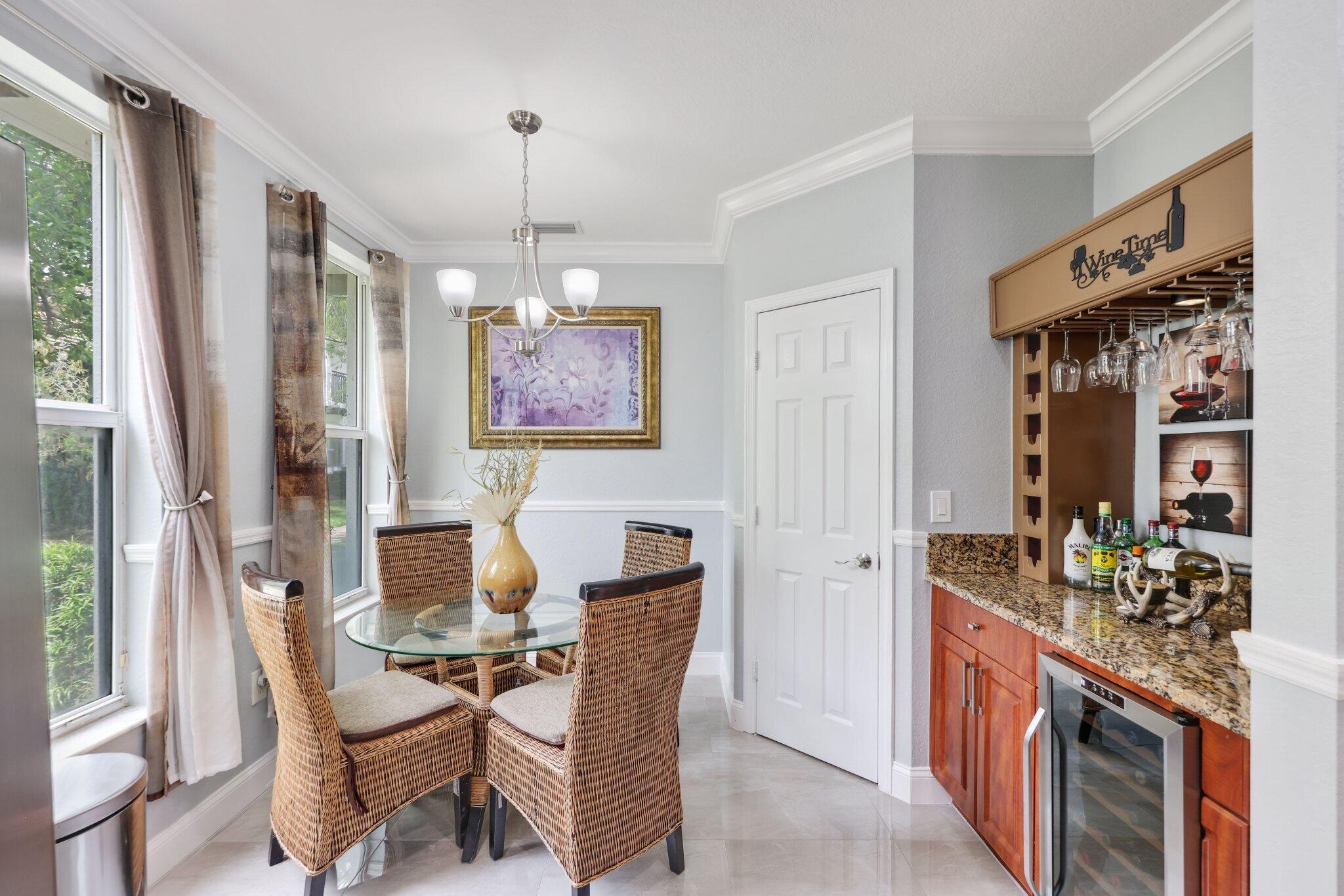 PALOMA LAKES CONDOMINIUM - Residential